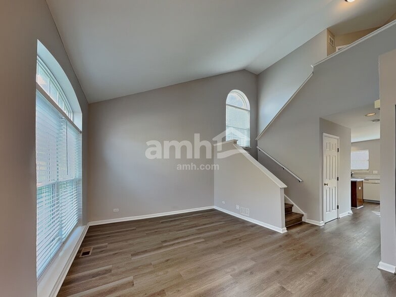 Building Photo - 1613 Gleneagle Ct