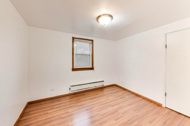 Building Photo - 5150 W Carmen Ave