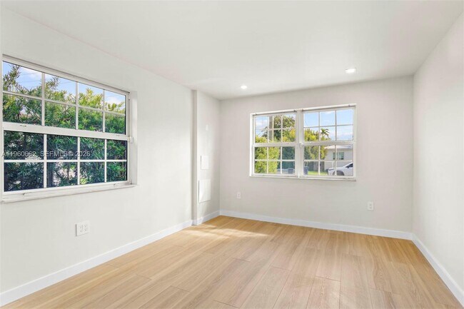 Building Photo - 9132 Froude Ave