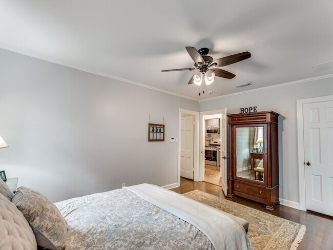 Building Photo - 3417 Stadium Dr