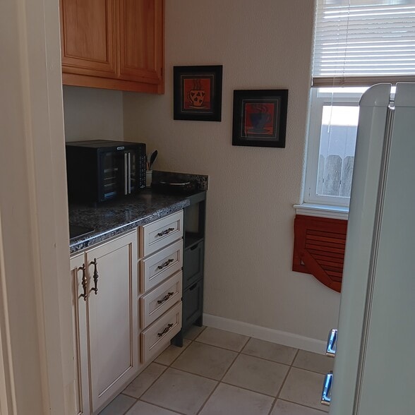 Kitchen - 418 Riesling St