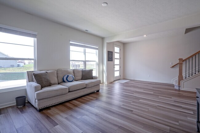 Building Photo - 9728 Junction Sta