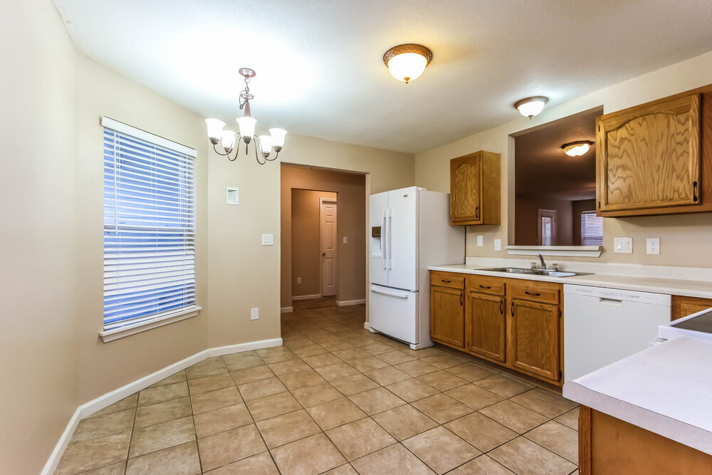 Building Photo - 19187 Fox Chase Dr