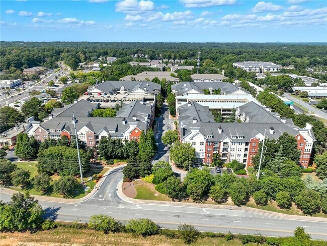 Building Photo - 1850 Cotillion Dr