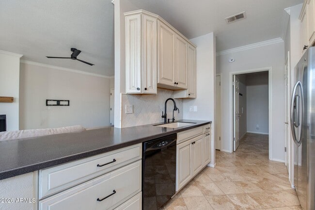 Building Photo - 7009 E Acoma Dr