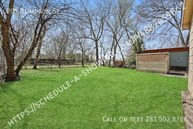 Building Photo - 205 Stimpson St