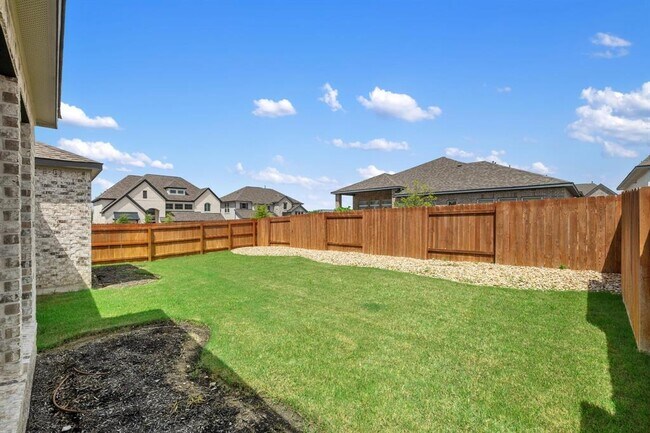 Building Photo - 6220 Hilltop Plateau Dr