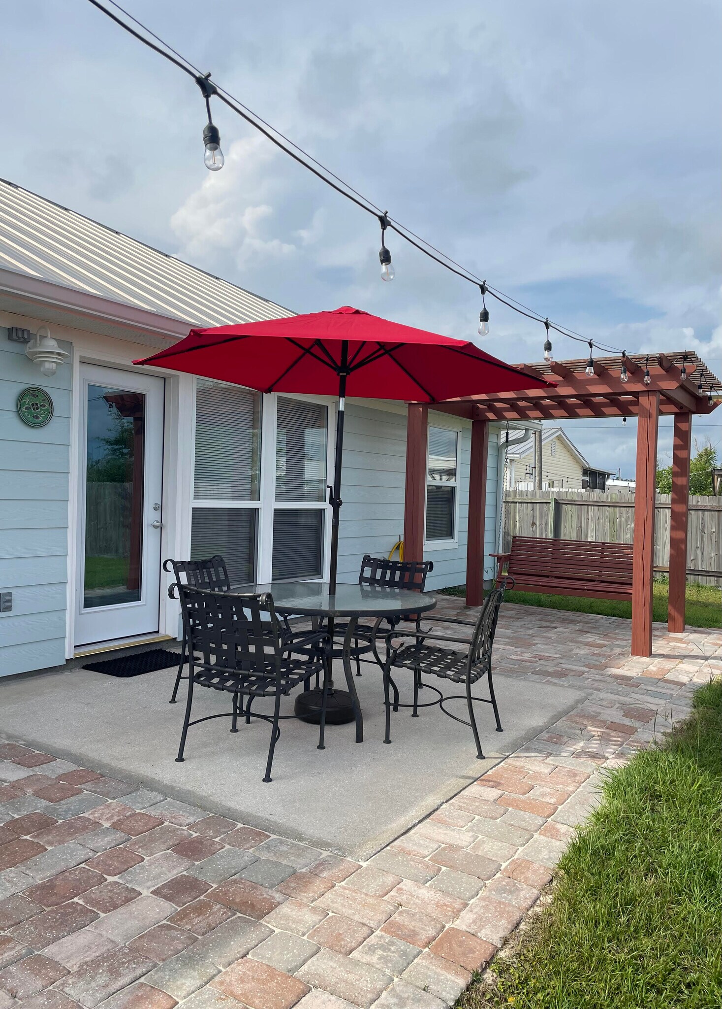 Building Photo - 208 Tennessee Dr