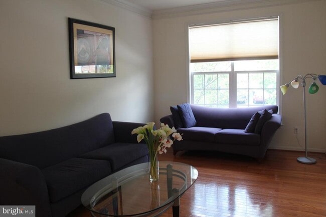 Building Photo - 134 Pendula Ct