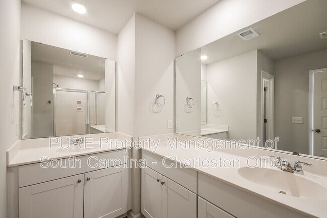 Building Photo - 104 Bay Eddy Ct