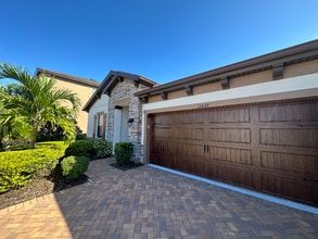 Building Photo - 12820 Satin Lily Dr