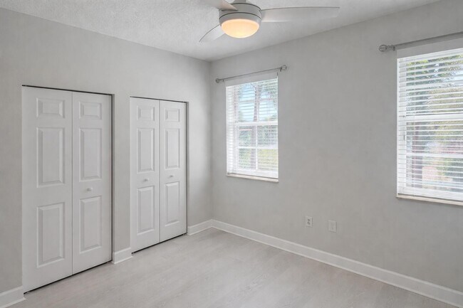 Building Photo - 356 Moorings Dr