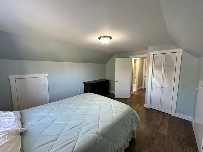 Building Photo - Beautiful Three Bedroom house for rent @ R...