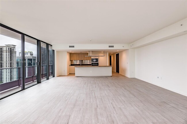 Living Area - 1000 Brickell Plz