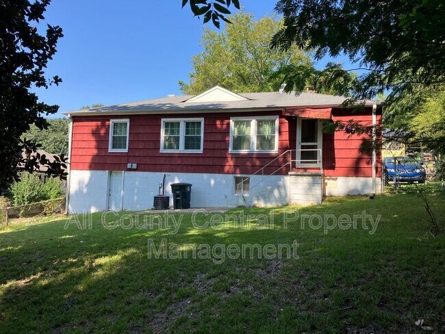 Building Photo - 8433 8th Ave S