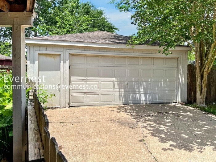 Building Photo - 10223 Sageaspen Ln