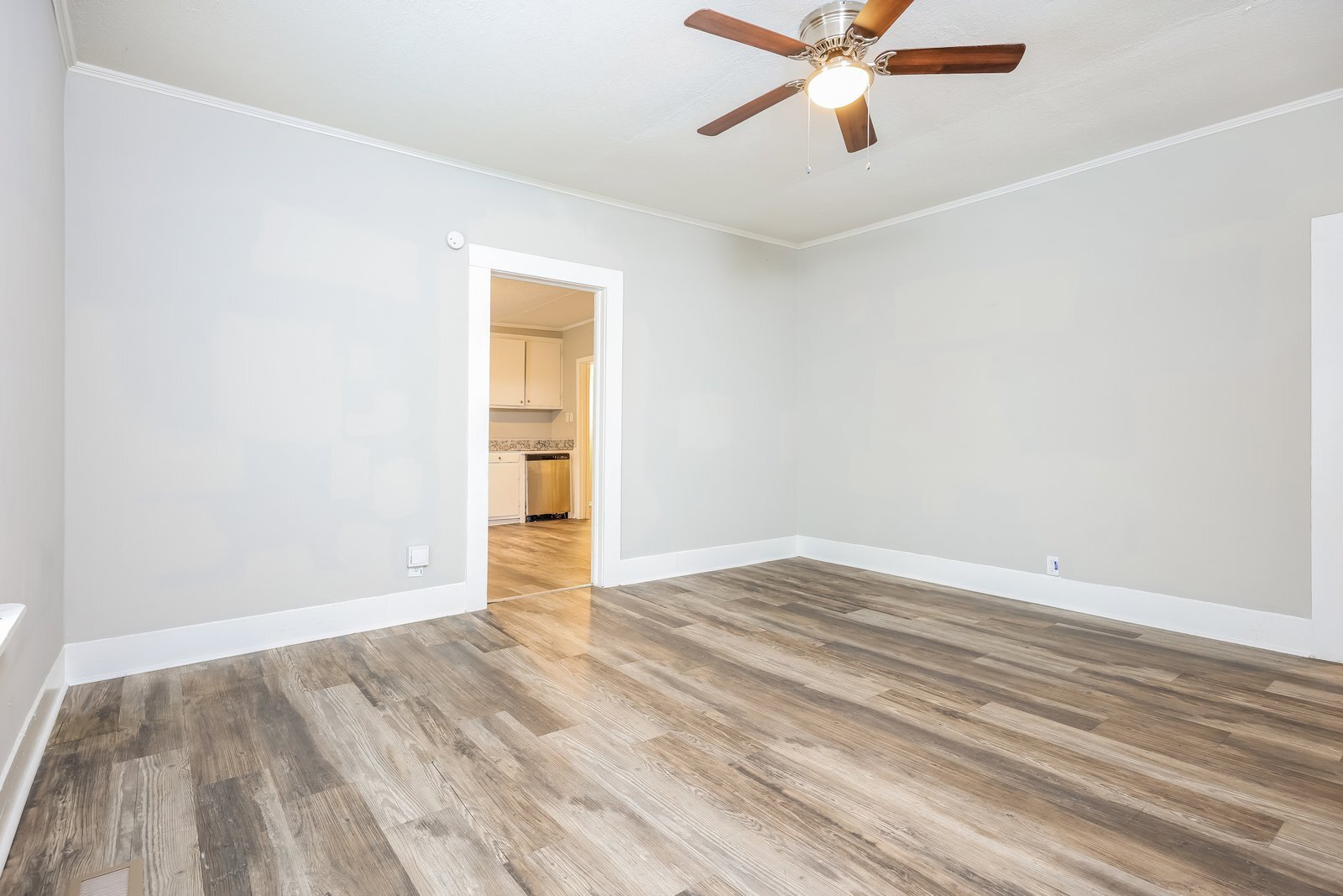 Building Photo - 2109 14th Ct