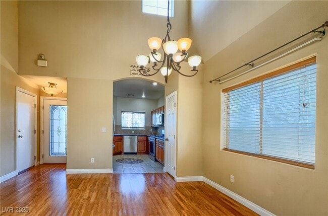 Building Photo - 1353 Robbers Roost Ave