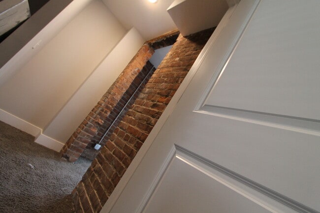Building Photo - Modern One Bedroom Duplex at the Cottages -- A must-see!.
