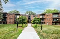 Building Photo - Lakehill Apartments