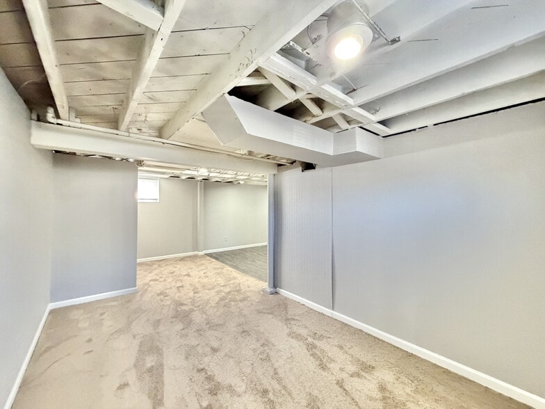 Building Photo - 1212 Center Ave