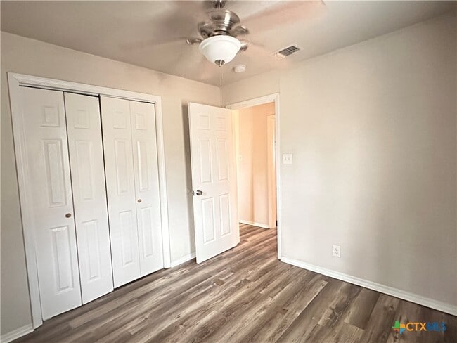 Building Photo - 511 McKie St