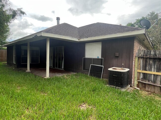 Building Photo - 343 Elder Vista Dr