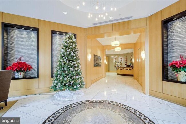 Building Photo - 155 Potomac Passage