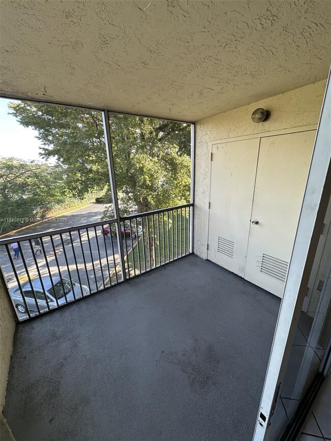 Building Photo - 8363 Lake Dr