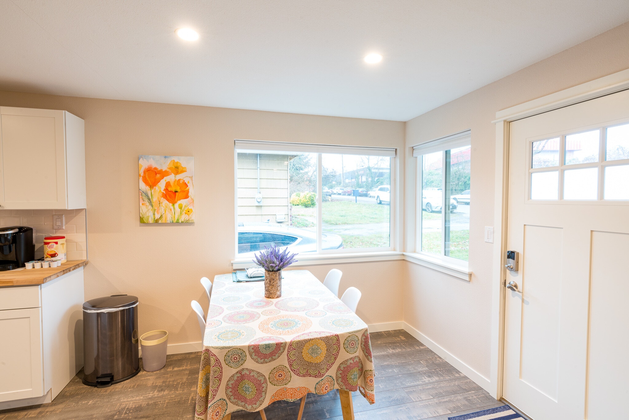 Building Photo - 8985 SW Center St