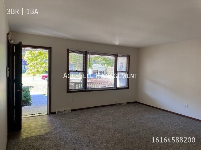 Building Photo - 5798 Christie Ave SE