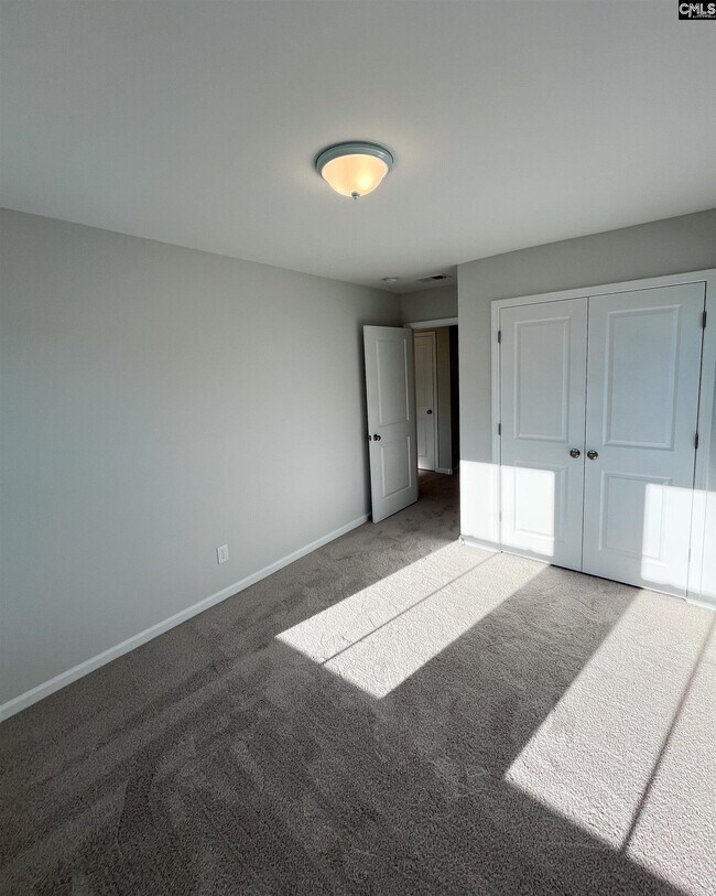 Building Photo - 330 Canary Grass Ct