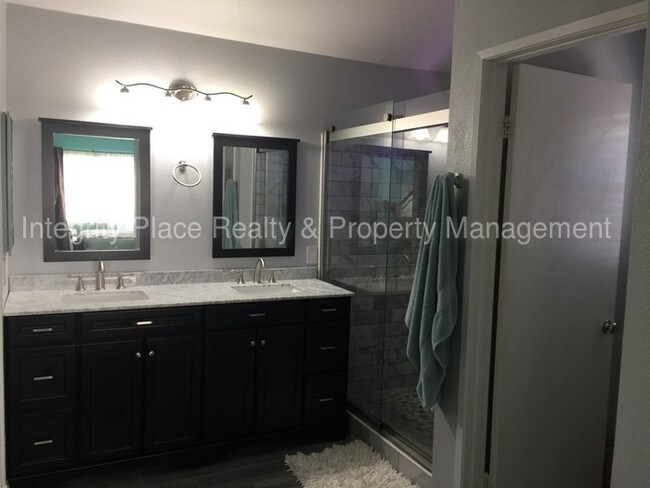 Building Photo - Parkside Green Gated Community