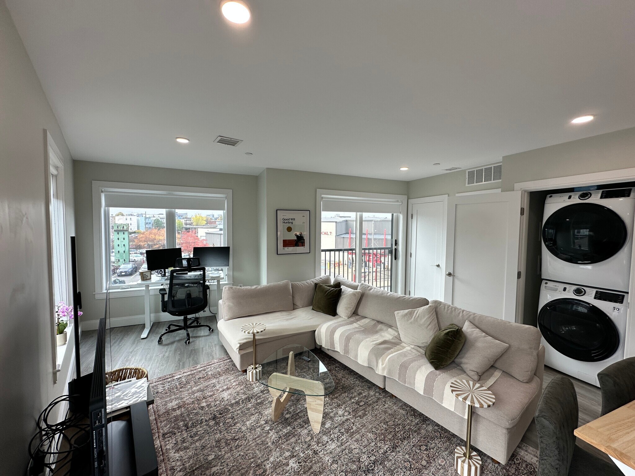 Building Photo - 206 Old Colony Ave