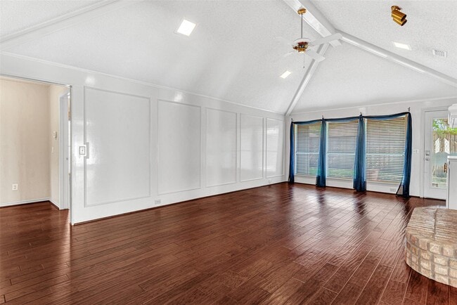 Building Photo - 4445 Jenning Dr
