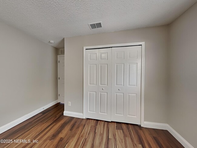 Building Photo - 1559 Guardian Dr