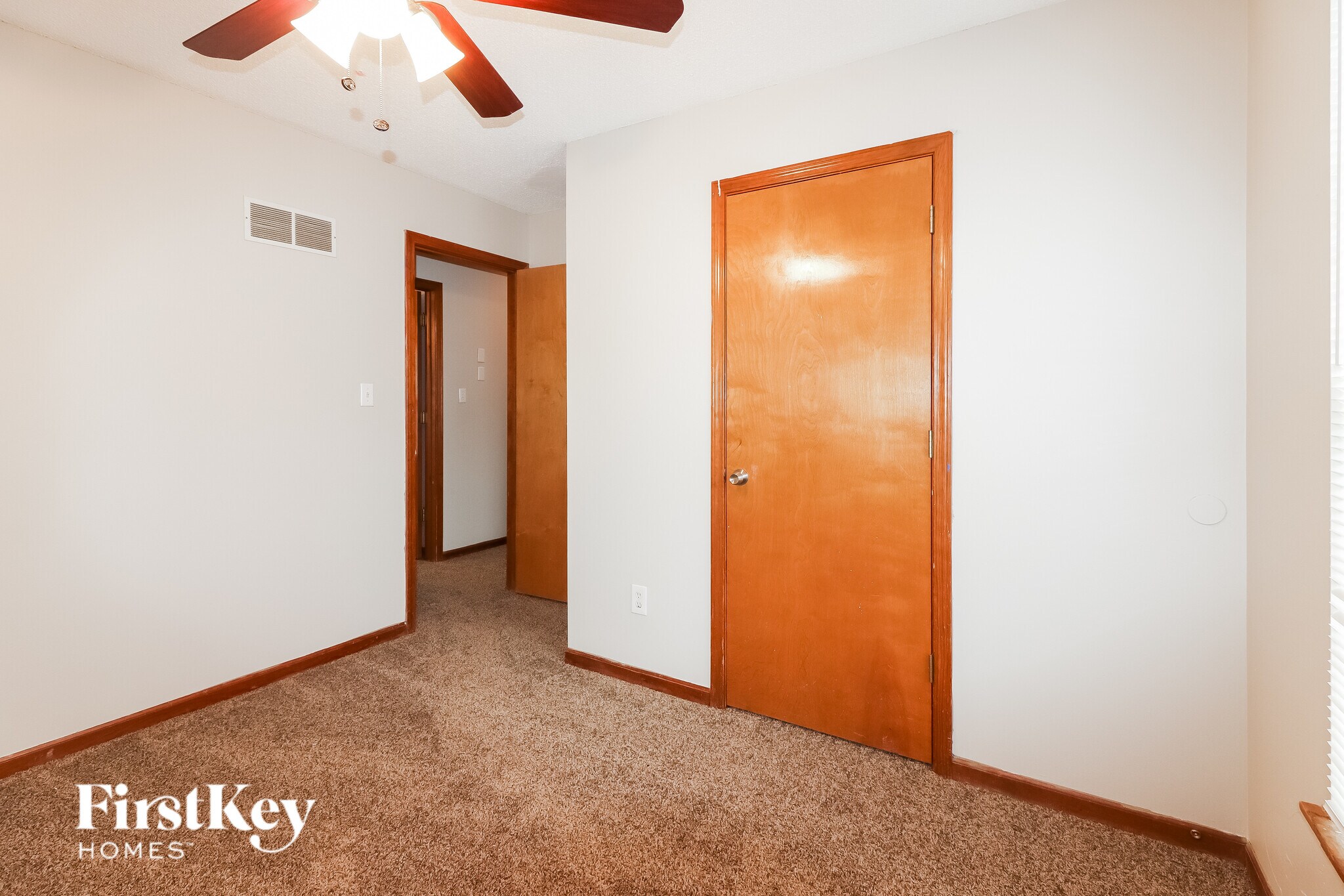 Building Photo - 1216 N Ponca Dr