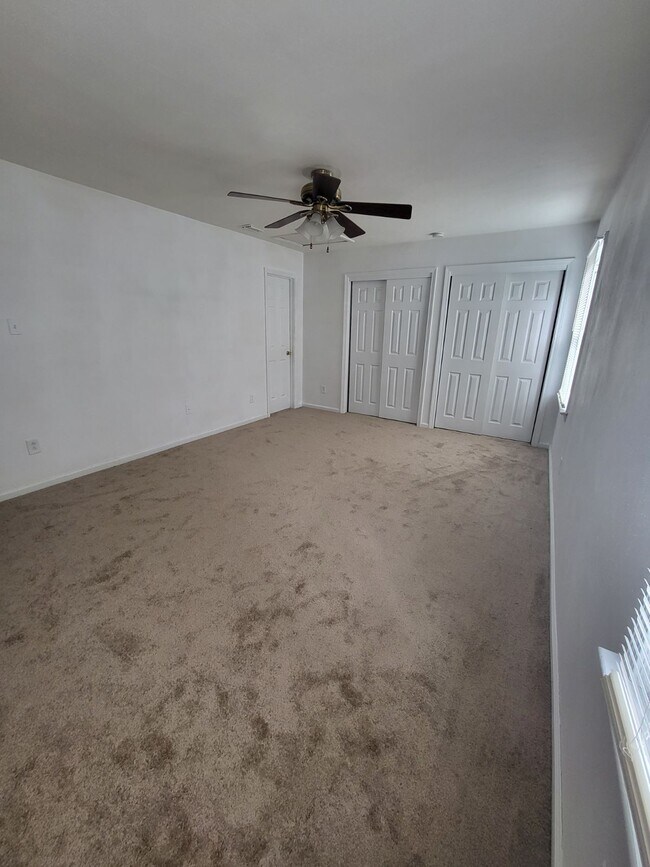 Building Photo - 5451 Lynbrook Lndg