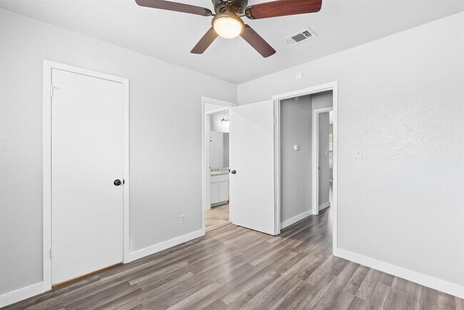 Building Photo - 7505 St Amant Pl
