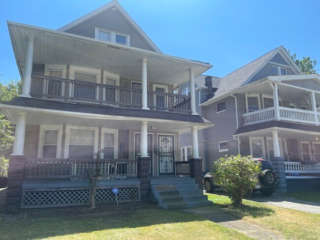 Building Photo - 9508 Pierpont Ave