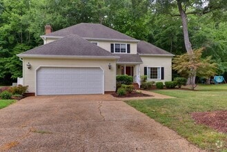 Building Photo - Beautifully Renovated Running Man Gem - Co...