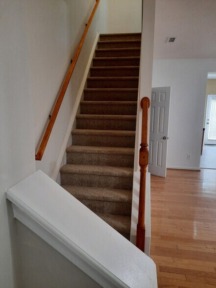 Building Photo - 508 Sternwheel Way