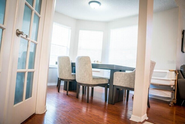 Building Photo - 605 Youngstown Pkwy