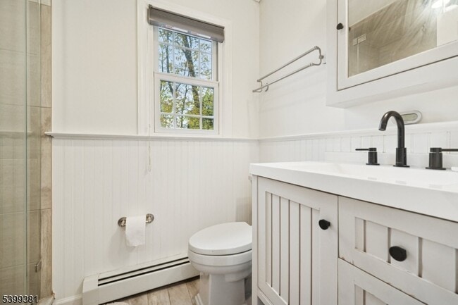 Building Photo - 17 Edison Dr