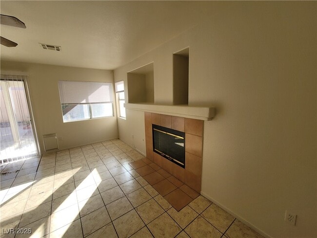 Building Photo - 25 Newburg Ave