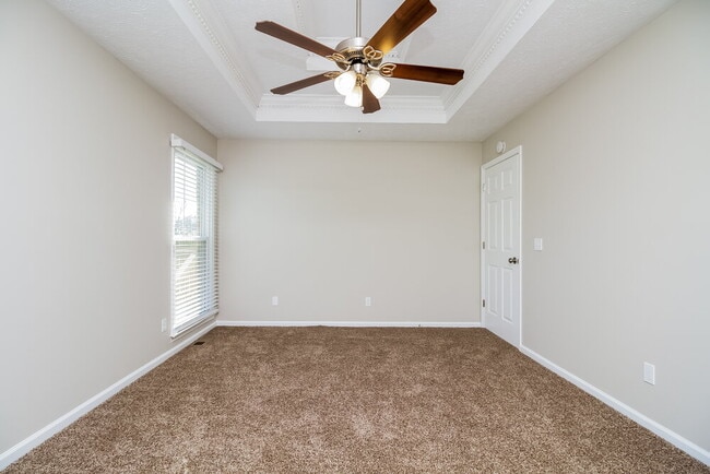 Building Photo - 412 Shadowood Dr