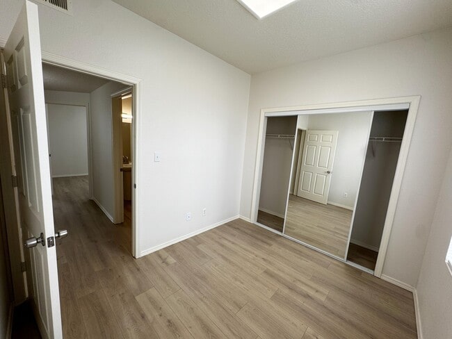 Building Photo - 1105 Meadowlark Way SE