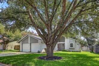 Building Photo - 1715 Foxfire Dr