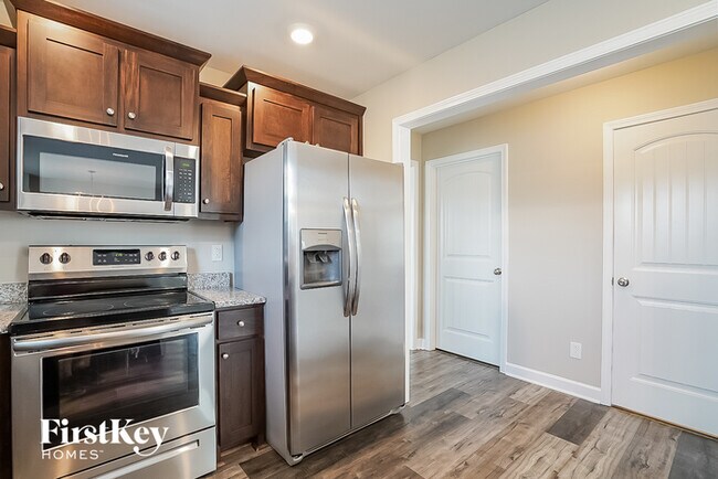 Building Photo - 2024 Hackensack Ln