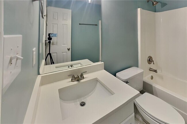 Building Photo - 327 Laurel Glen Crossing
